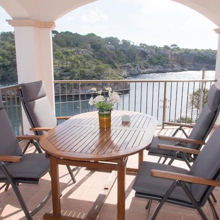 Apartamentos Vista Al Puerto Cala Figuera  Luaran gambar