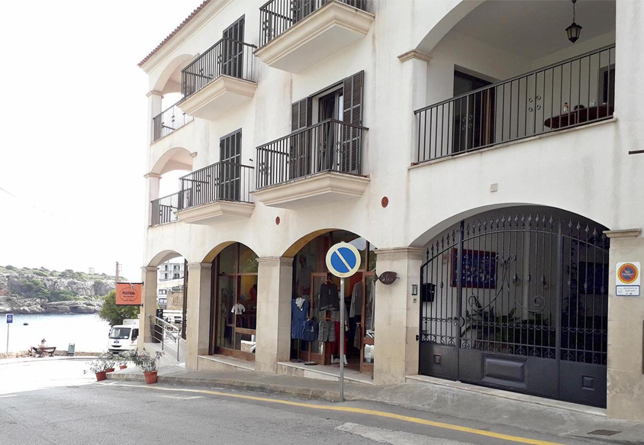 Apartamentos Vista Al Puerto Cala Figuera  Luaran gambar