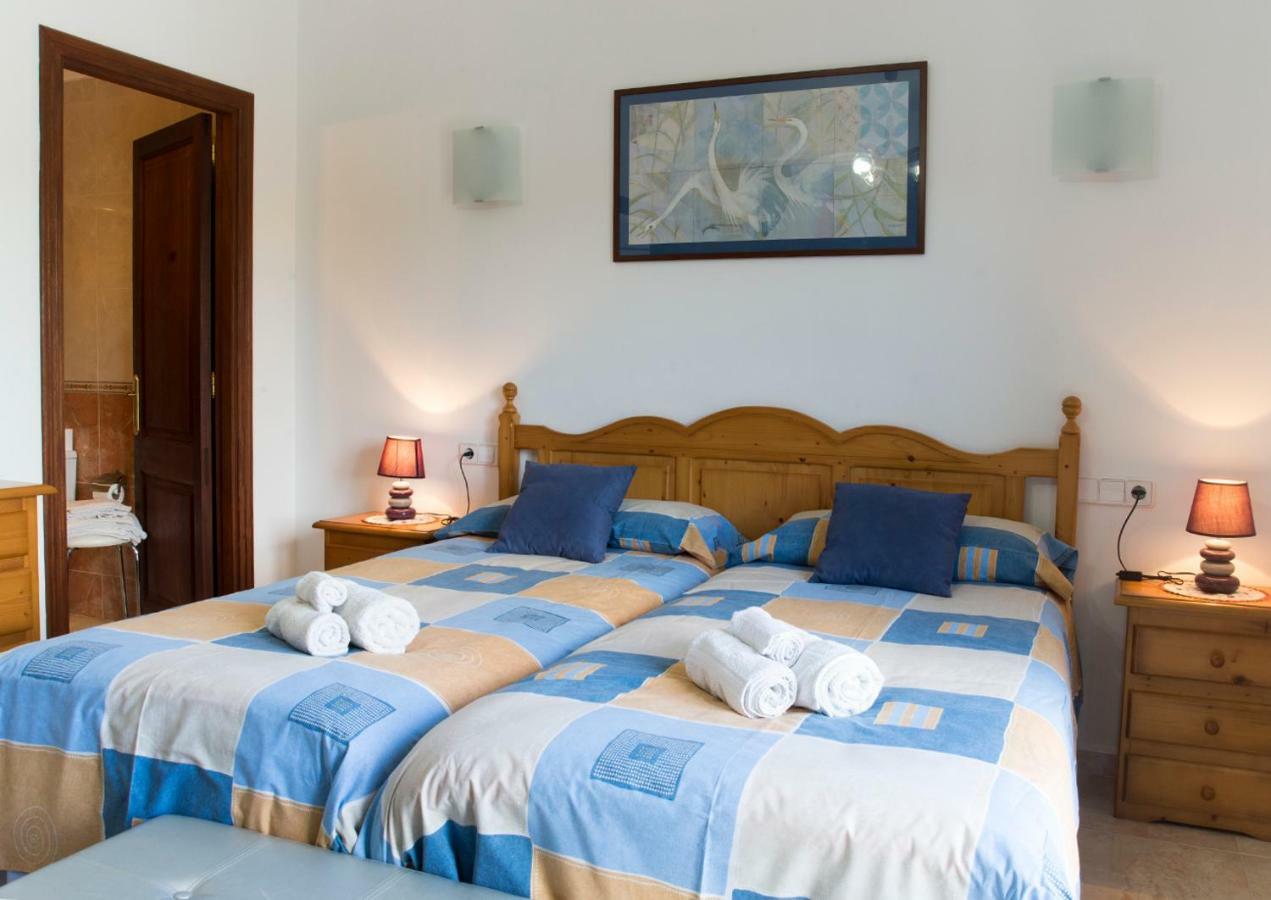 Apartamentos Vista Al Puerto Cala Figuera  Luaran gambar