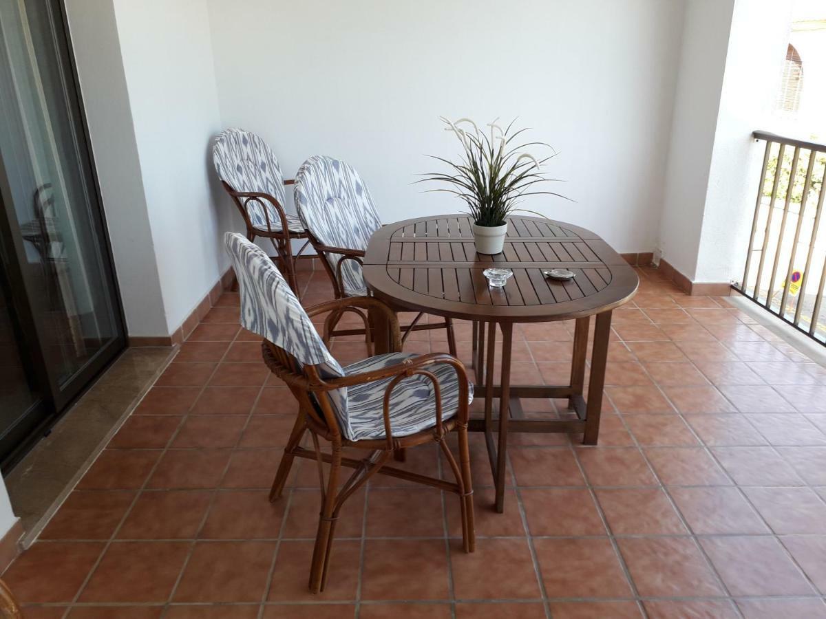 Apartamentos Vista Al Puerto Cala Figuera  Luaran gambar